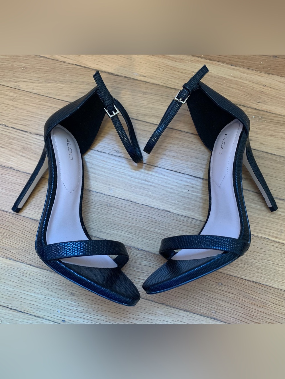 GUC ALDO Hi-Heel Black Women's Ankle Strap Textured Leather Sandals in Size 7.5M - Picture 5 of 15
